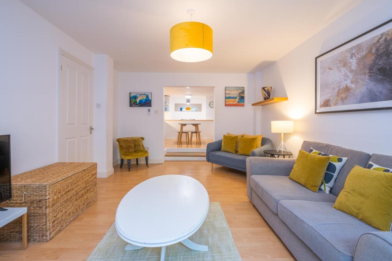 Modern Apt Near Gardens With Large Decking Area - Vivre Retreats Bournemouth Exteriér fotografie